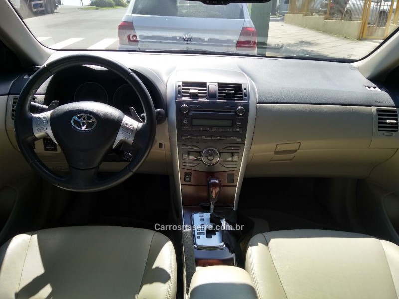 COROLLA 1.8 ALTIS 16V HÍBRIDO 4P AUTOMÁTICO - 2013 - DOIS IRMãOS
