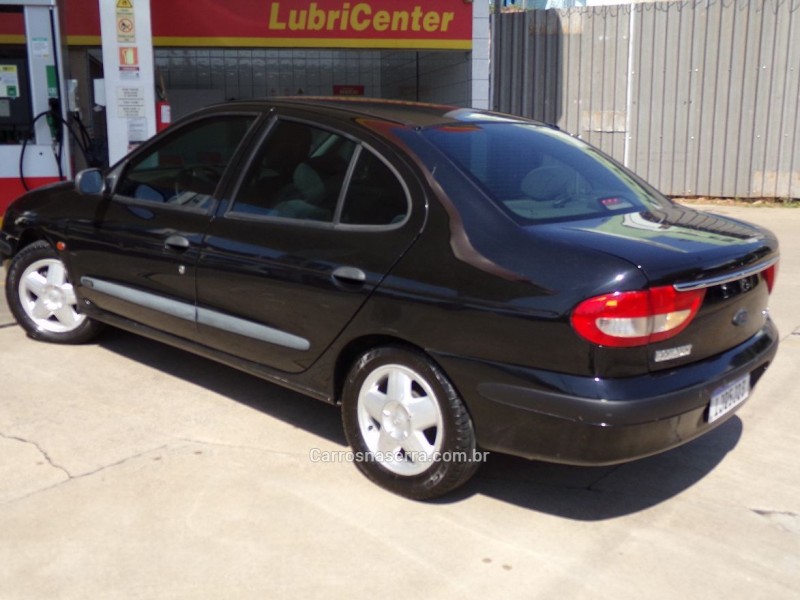 MÉGANE 2.0 RXE SEDAN 8V GASOLINA 4P MANUAL - 2001 - CAXIAS DO SUL