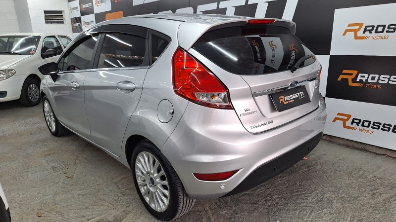 FIESTA 1.6 TITANIUM PLUS HATCH 16V FLEX 4P AUTOMÁTICO - 2015 - CAXIAS DO SUL