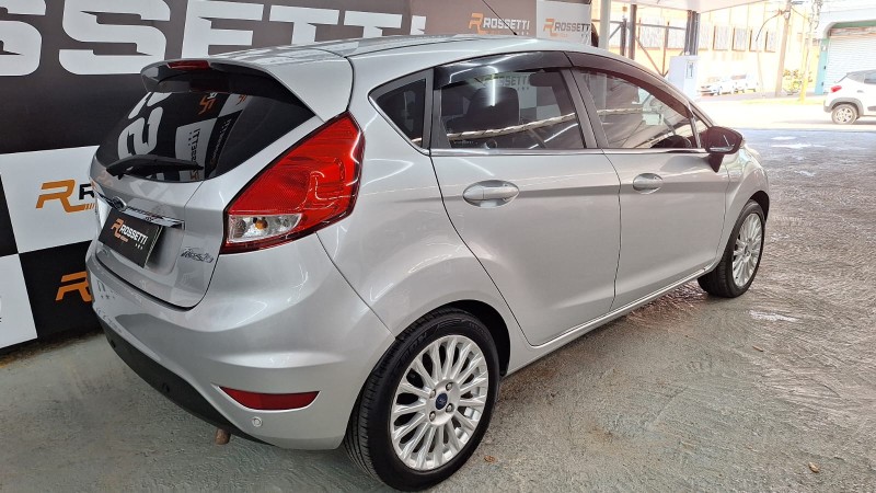 FIESTA 1.6 TITANIUM PLUS HATCH 16V FLEX 4P AUTOMÁTICO - 2015 - CAXIAS DO SUL