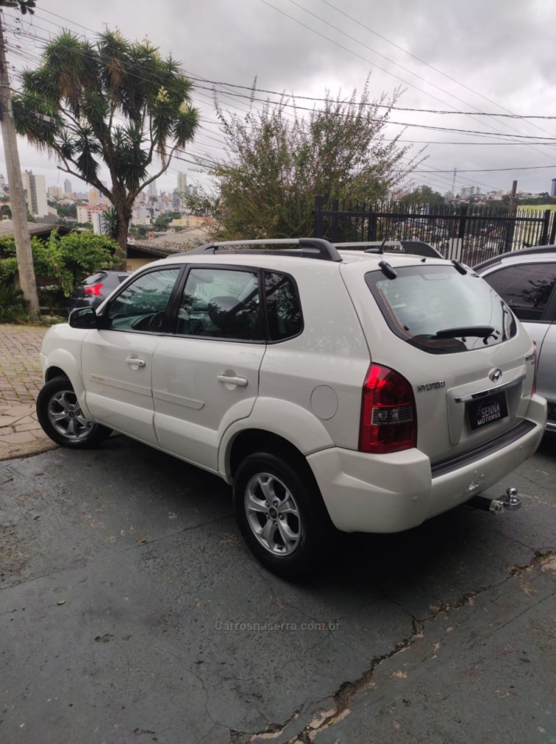 TUCSON 2.0 MPFI GLS 16V 143CV 2WD FLEX 4P AUTOMÁTICO - 2017 - CAXIAS DO SUL