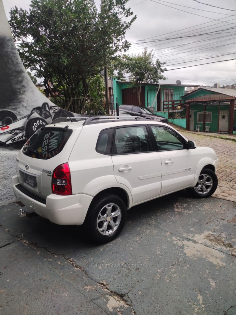 TUCSON 2.0 MPFI GLS 16V 143CV 2WD FLEX 4P AUTOMÁTICO - 2017 - CAXIAS DO SUL