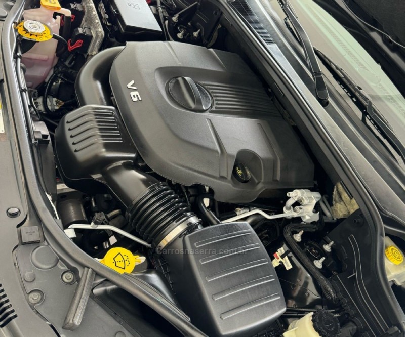 GRAND CHEROKEE 3.6 LAREDO 4X4 V6 24V GASOLINA 4P AUTOMÁTICO - 2015 - ENCANTADO