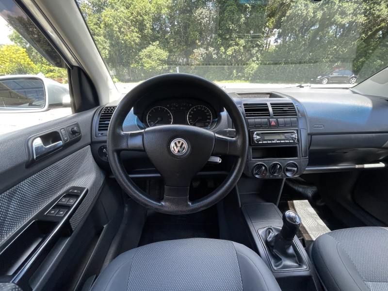 POLO 1.6 MI 8V TOTAL FLEX 4P MANUAL - 2011 - NOVA PETRóPOLIS