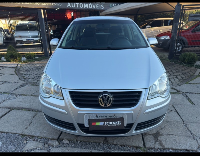 POLO 1.6 MI 8V TOTAL FLEX 4P MANUAL - 2011 - NOVA PETRóPOLIS
