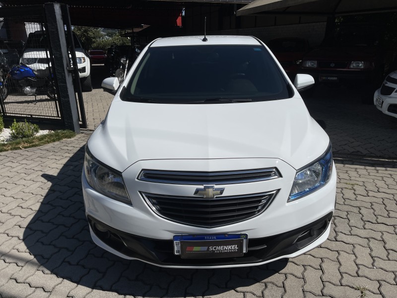 ONIX 1.4 MPFI LTZ 8V FLEX 4P AUTOMÁTICO - 2015 - NOVA PETRóPOLIS