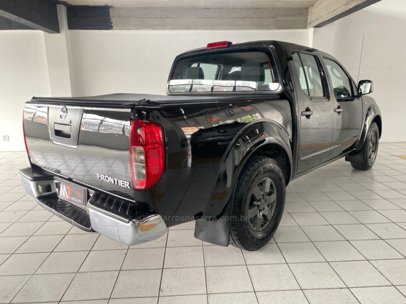 FRONTIER 2.5 S 4X2 CD TURBO ELETRONIC DIESEL 4P MANUAL - 2014 - CAXIAS DO SUL