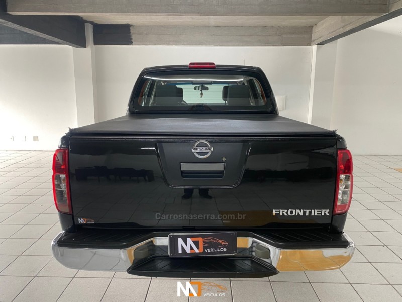 FRONTIER 2.5 S 4X2 CD TURBO ELETRONIC DIESEL 4P MANUAL - 2014 - CAXIAS DO SUL