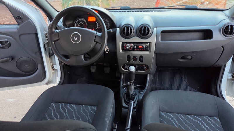 LOGAN 1.0 EXPRESSION 16V FLEX 4P MANUAL - 2011 - CAXIAS DO SUL