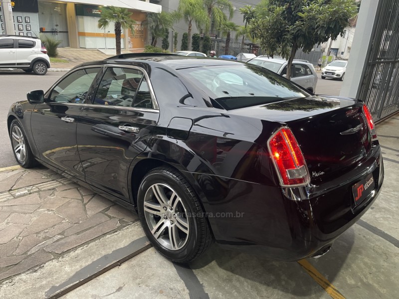 300 C 3.6 SEDAN V6 24V GASOLINA 4P AUTOMÁTICO - 2012 - BENTO GONçALVES