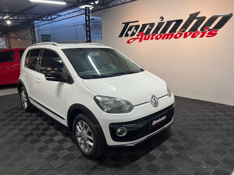 UP 1.0 CROSS T.FLEX 12V 4P MANUAL - 2016 - NOVO HAMBURGO