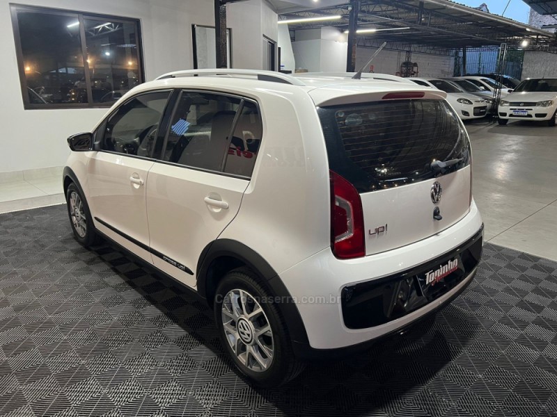 UP 1.0 CROSS T.FLEX 12V 4P MANUAL - 2016 - NOVO HAMBURGO