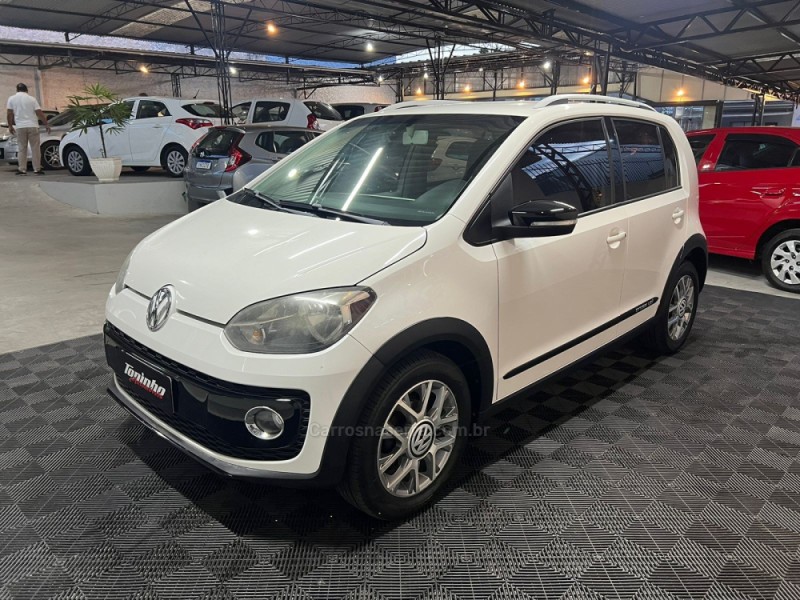 UP 1.0 CROSS T.FLEX 12V 4P MANUAL - 2016 - NOVO HAMBURGO