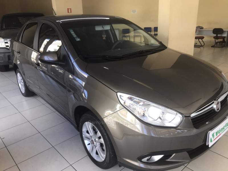 GRAND SIENA 1.4 MPI ATTRACTIVE 8V FLEX 4P MANUAL - 2013 - FARROUPILHA