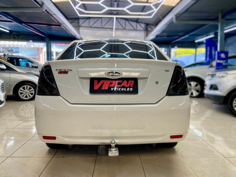 FIESTA 1.6 ROCAM SE SEDAN 8V FLEX 4P MANUAL - 2013 - ESTâNCIA VELHA
