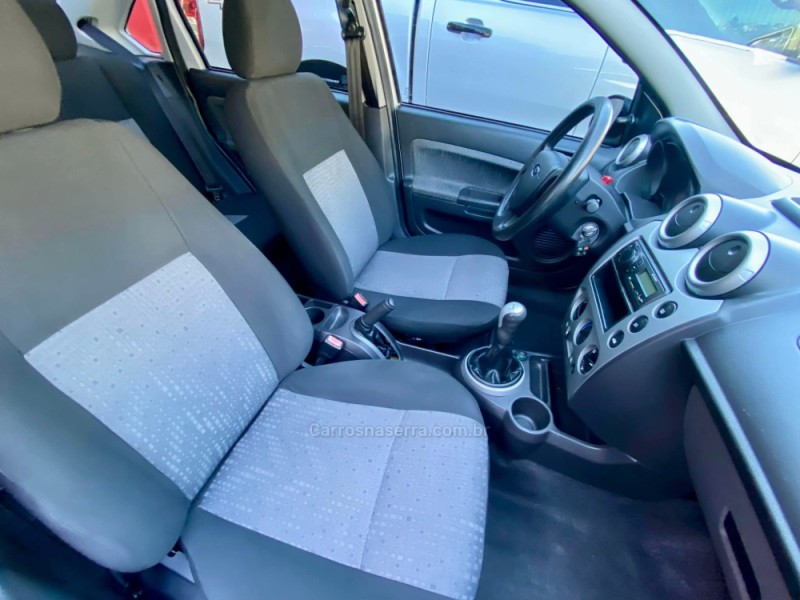 FIESTA 1.6 ROCAM SE SEDAN 8V FLEX 4P MANUAL - 2013 - ESTâNCIA VELHA