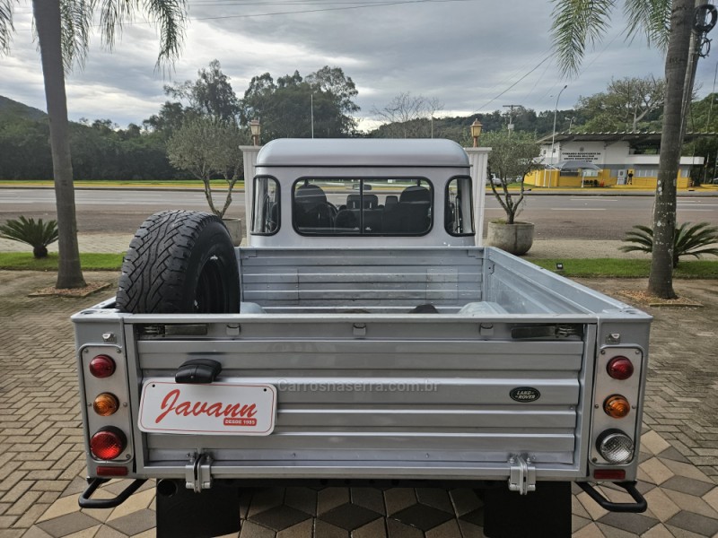 DEFENDER 2.4 130 4X4 TURBO DIESEL 4P MANUAL - 2011 - BOM PRINCíPIO