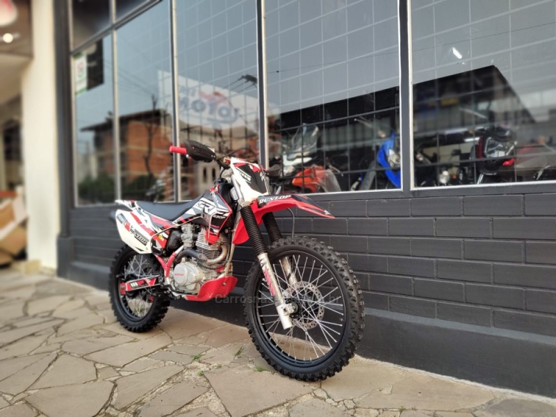 CRF 230F  - 2014 - FLORES DA CUNHA