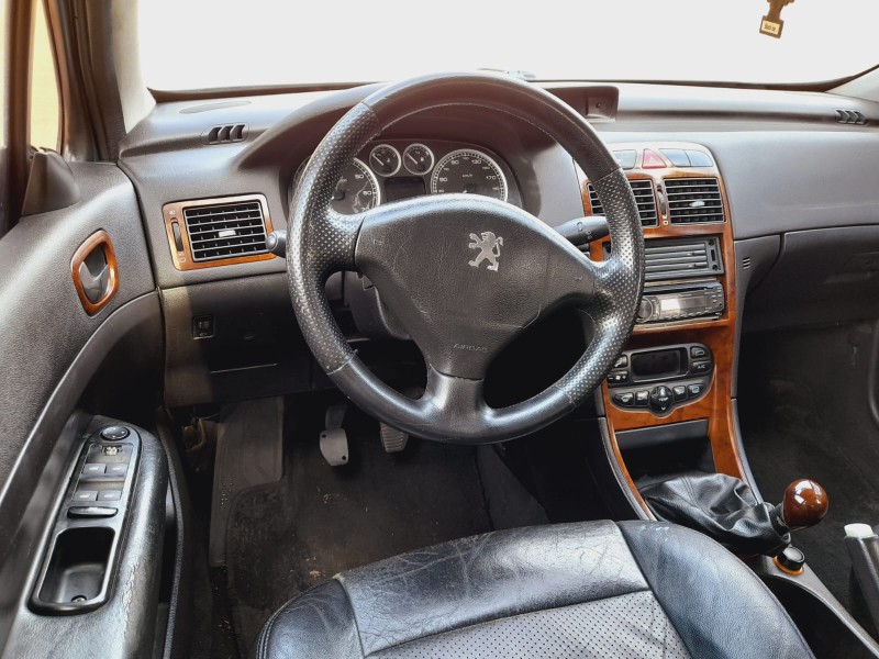 307 1.6 PASSION 16V GASOLINA 4P MANUAL - 2003 - FARROUPILHA