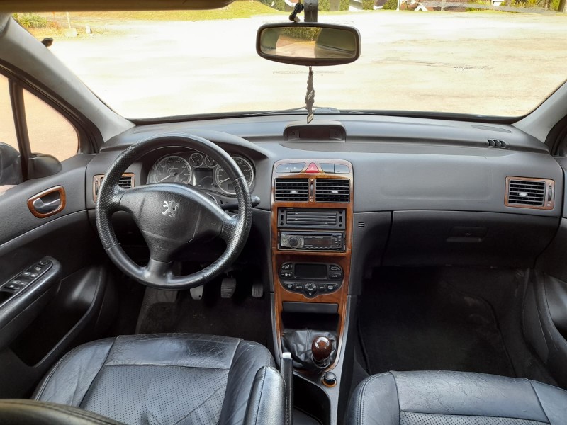 307 1.6 PASSION 16V GASOLINA 4P MANUAL - 2003 - FARROUPILHA
