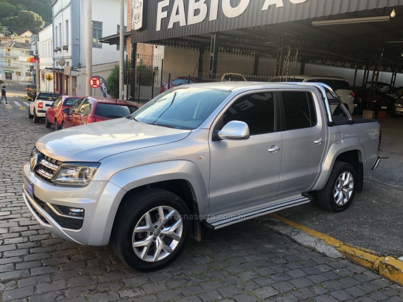 AMAROK 2.0 HIGHLINE 4X4 CD 16V TURBO INTERCOOLER DIESEL 4P AUTOMÁTICO - 2019 - GARIBALDI