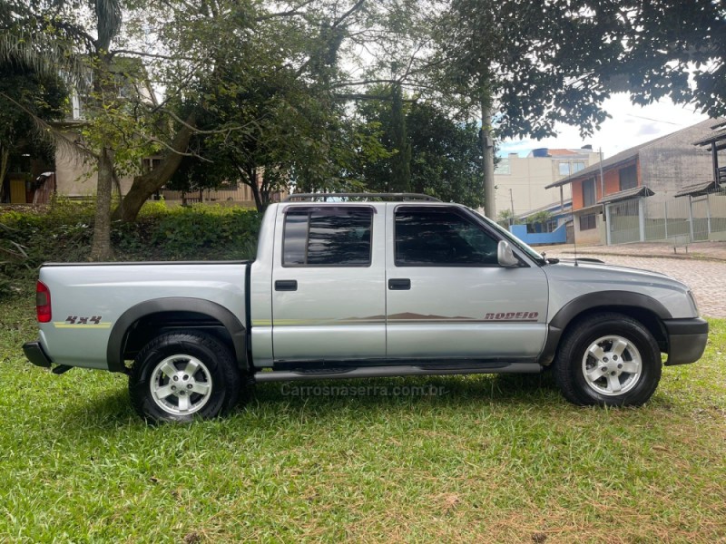 S10 2.8 RODEIO 4X4 CD 12V TURBO ELECTRONIC INTERCOOLER DIESEL 4P MANUAL - 2006 - CAXIAS DO SUL