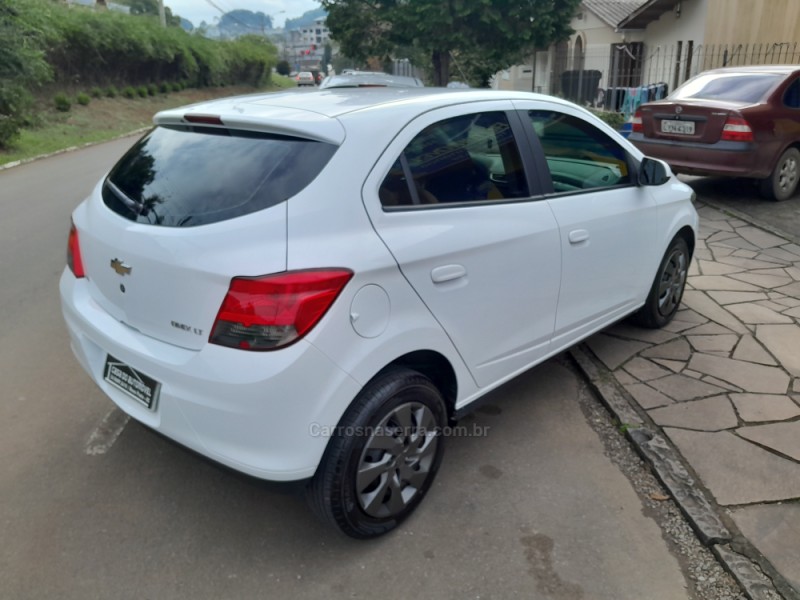 ONIX 1.4 MPFI LT 8V FLEX 4P MANUAL - 2015 - NOVA PRATA