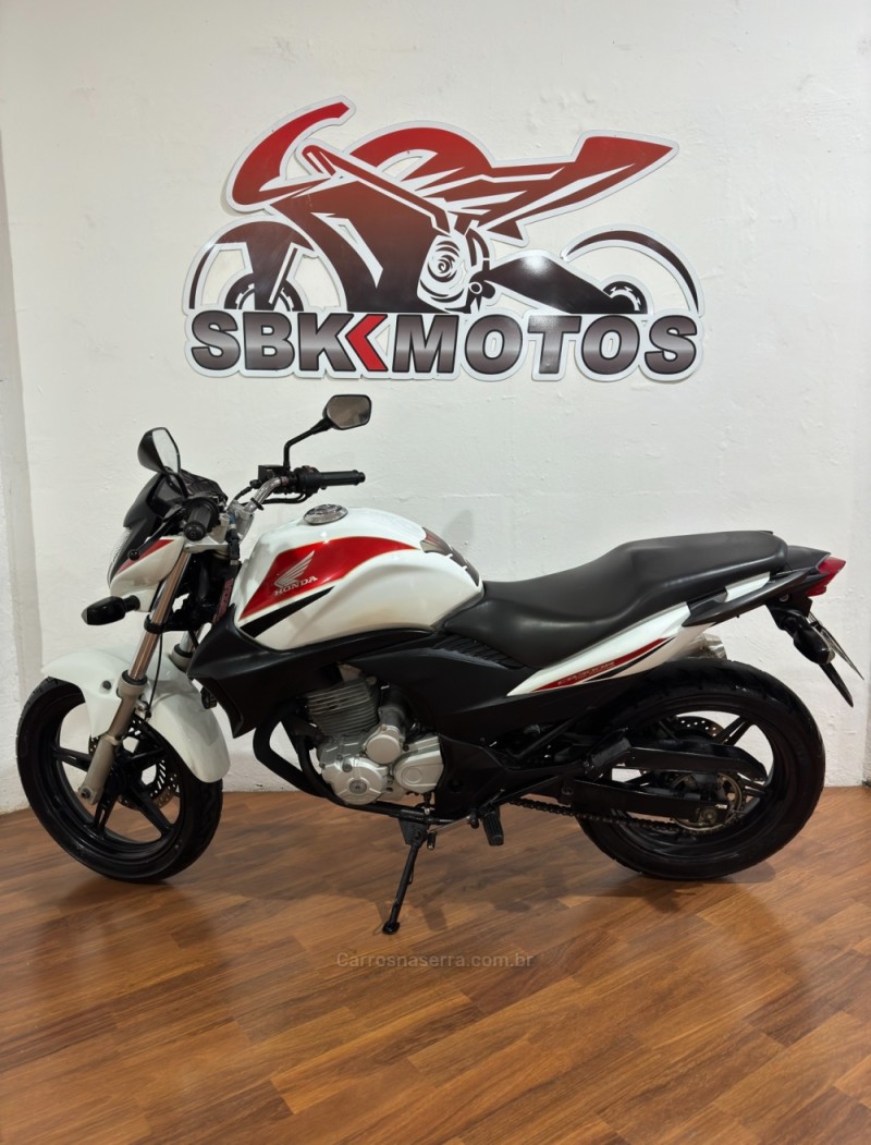 CB 300R  - 2012 - CAXIAS DO SUL