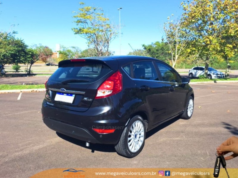 FIESTA 1.6 TITANIUM HATCH 16V FLEX 4P AUTOMÁTICO - 2014 - BENTO GONçALVES