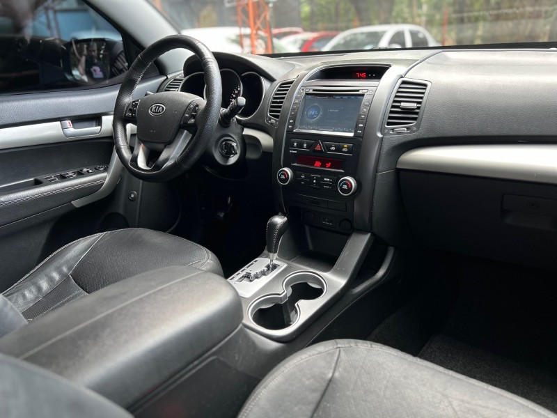 SORENTO 2.4 EX2 4X2 16V GASOLINA 4P AUTOMÁTICO - 2013 - TRêS COROAS