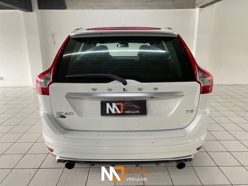 XC60 2.0 T5 R DESIGN TURBO GASOLINA 4P AUTOMÁTICO - 2014 - CAXIAS DO SUL