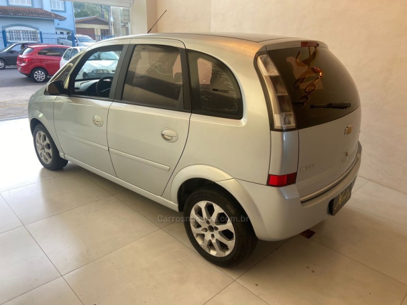 MERIVA 1.8 MPFI PREMIUM 8V FLEX 4P AUTOMATIZADO - 2011 - CANELA