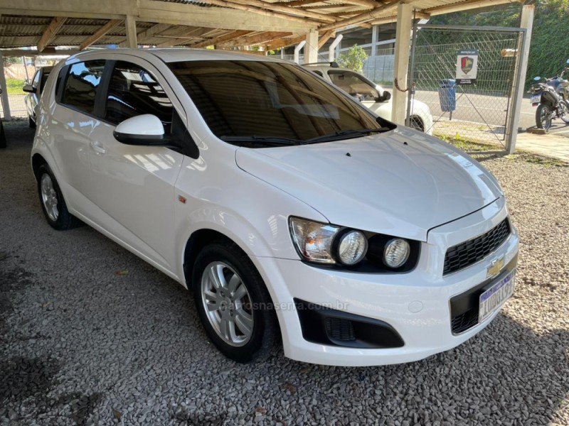 SONIC 1.6 LT 16V FLEX 4P MANUAL - 2013 - FARROUPILHA