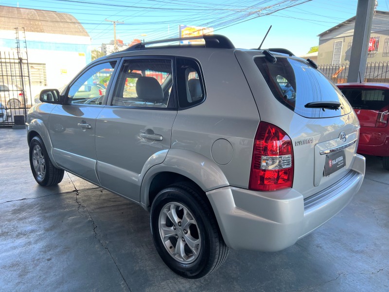 TUCSON 2.0 MPFI GLS 16V 143CV 2WD FLEX 4P AUTOMÁTICO - 2014 - CAXIAS DO SUL