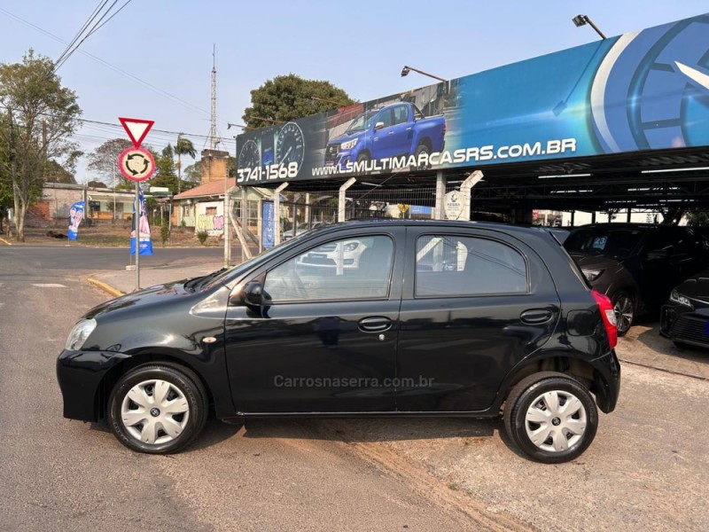 ETIOS 1.3 X 16V FLEX 4P MANUAL - 2013 - VENâNCIO AIRES