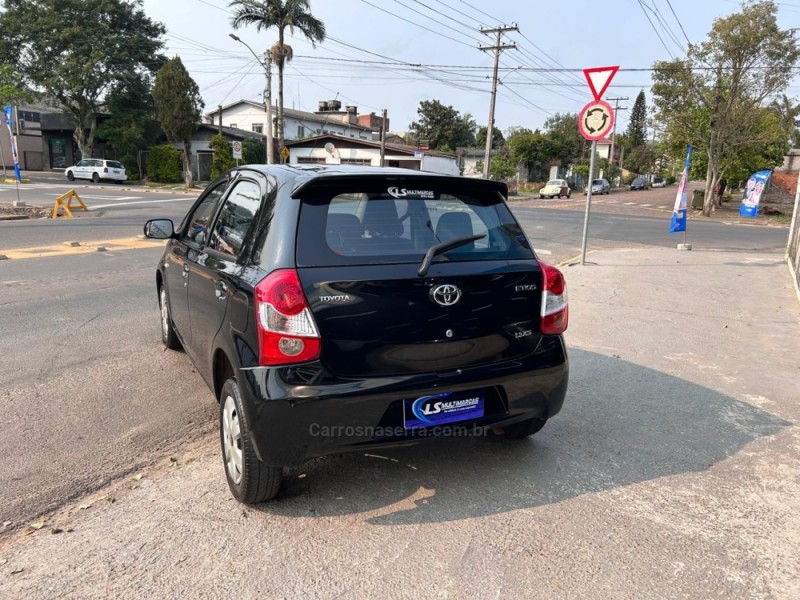 ETIOS 1.3 X 16V FLEX 4P MANUAL - 2013 - VENâNCIO AIRES