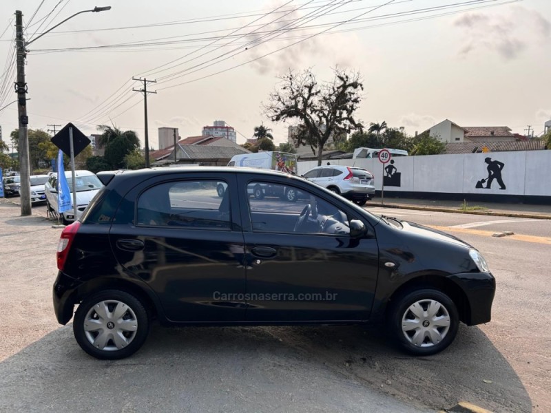 ETIOS 1.3 X 16V FLEX 4P MANUAL - 2013 - VENâNCIO AIRES