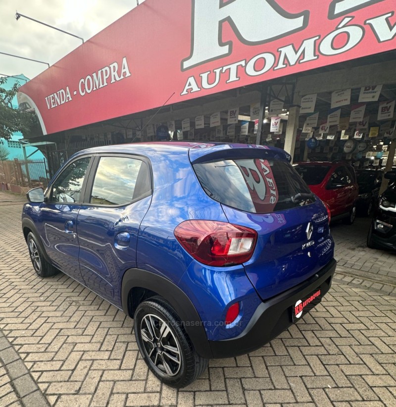 KWID 1.0 12V SCE FLEX INTENSE MANUAL - 2023 - PAROBé