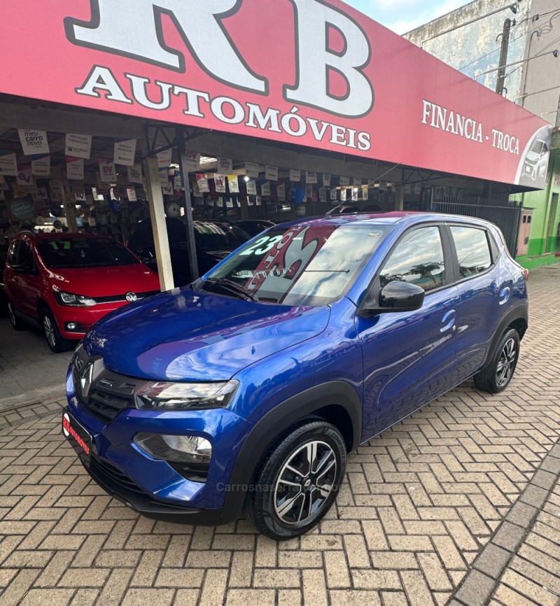 KWID 1.0 12V SCE FLEX INTENSE MANUAL - 2023 - PAROBé