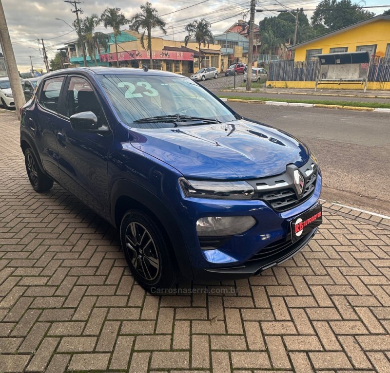 KWID 1.0 12V SCE FLEX INTENSE MANUAL - 2023 - PAROBé