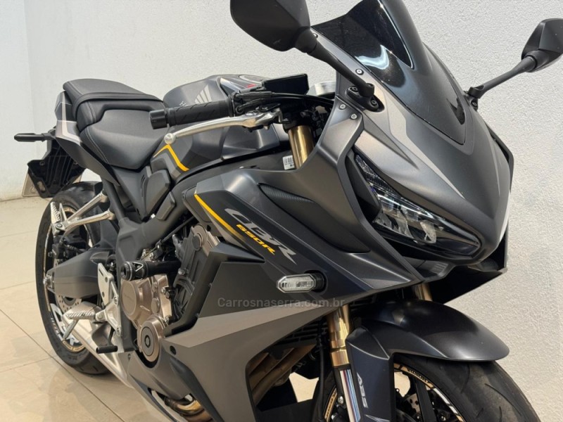 CBR 650R  - 2022 - CASCA