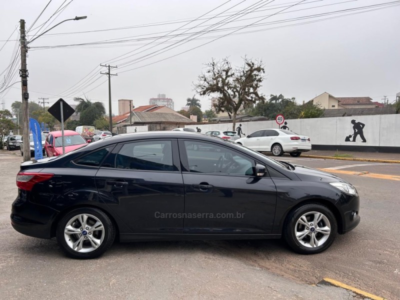 FOCUS 2.0 S SEDAN 16V FLEX 4P AUTOMÁTICO - 2014 - VENâNCIO AIRES