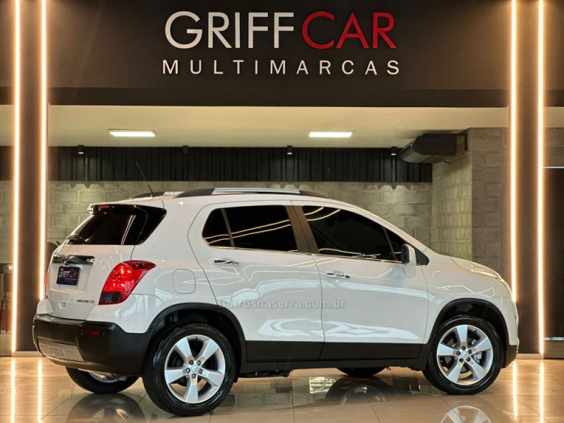 TRACKER 1.8 MPFI LTZ 4X2 16V FLEX 4P AUTOMÁTICO - 2014 - DOIS IRMãOS