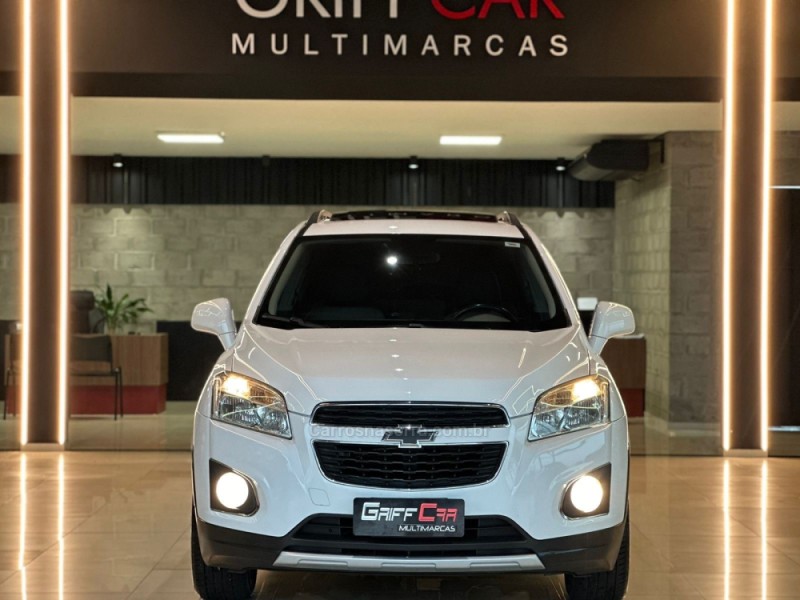 TRACKER 1.8 MPFI LTZ 4X2 16V FLEX 4P AUTOMÁTICO - 2014 - DOIS IRMãOS