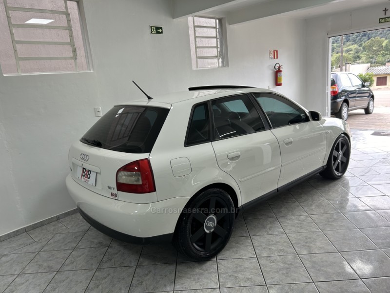 A3 1.8 20V 150CV TURBO GASOLINA 4P AUTOMÁTICO - 2002 - NOVA PRATA