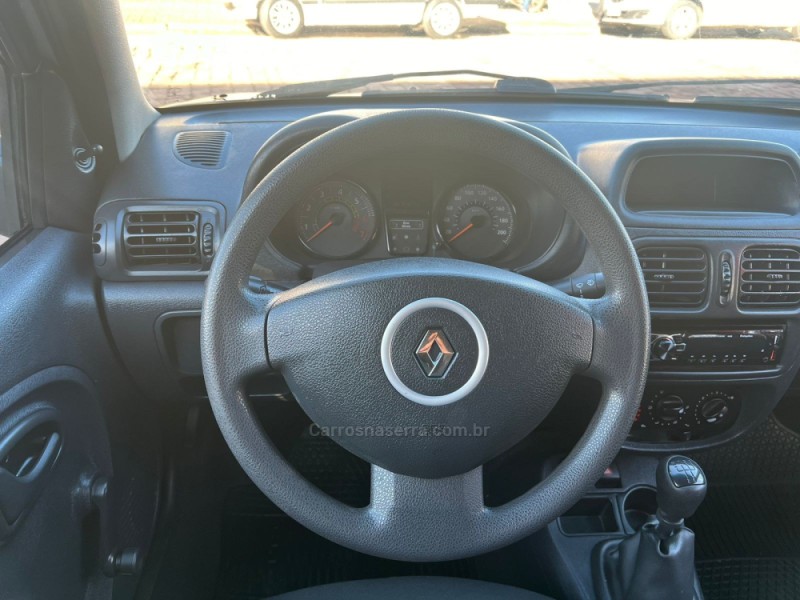 CLIO 1.0 AUTHENTIQUE 16V FLEX 4P MANUAL - 2015 - VENâNCIO AIRES