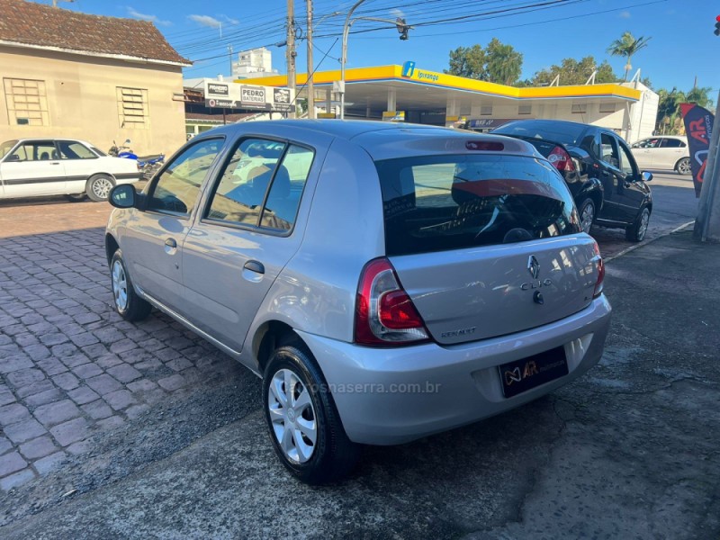 CLIO 1.0 AUTHENTIQUE 16V FLEX 4P MANUAL - 2015 - VENâNCIO AIRES