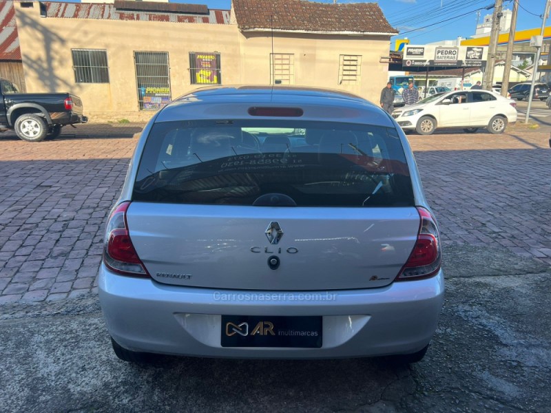 CLIO 1.0 AUTHENTIQUE 16V FLEX 4P MANUAL - 2015 - VENâNCIO AIRES