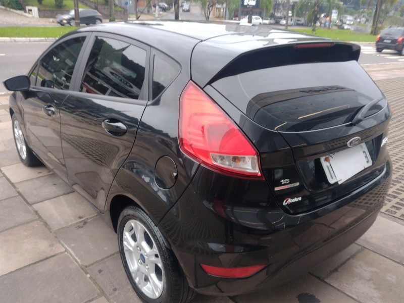 FIESTA 1.6 SE HATCH 16V FLEX 4P AUTOMÁTICO - 2015 - CAXIAS DO SUL