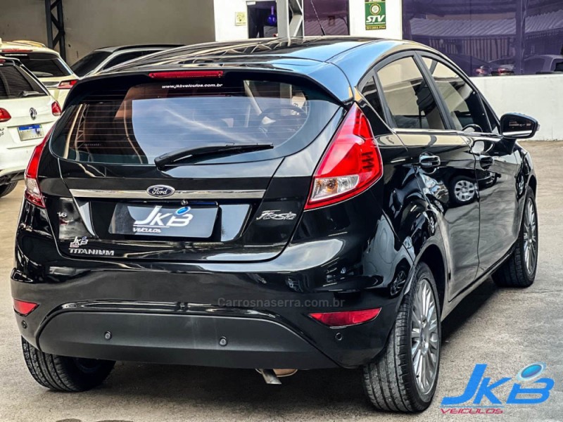 FIESTA 1.6 TITANIUM HATCH 16V FLEX 4P AUTOMÁTICO - 2017 - NOVO HAMBURGO